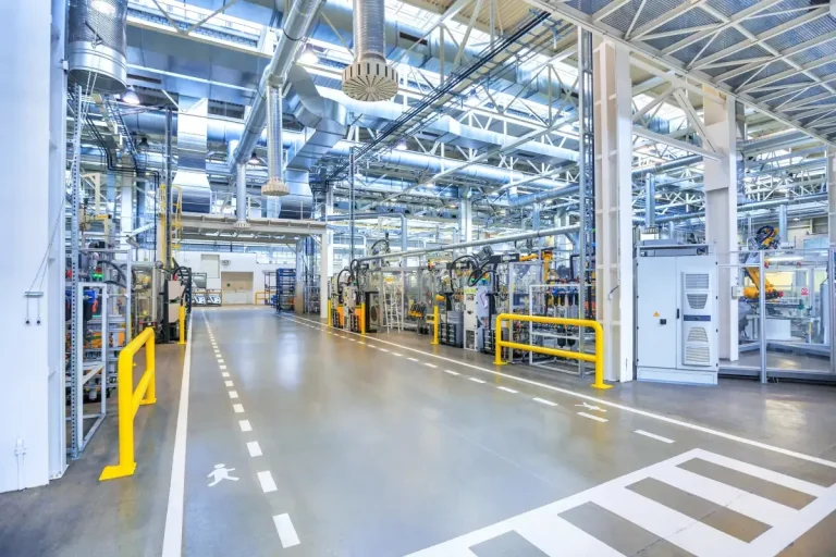 Wide aisle through an industrial production area